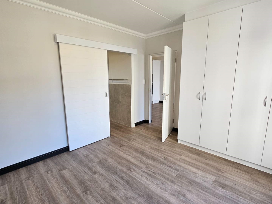 2 Bedroom Property for Sale in Buhrein Western Cape